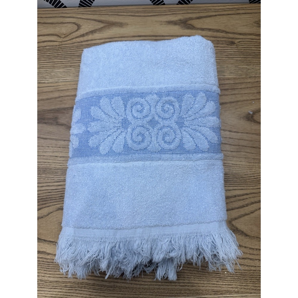 Vtg Cannon Monticello Santa Cruz Bath Towel Sculpted Fringe Light Blue